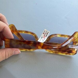 Tortoise Shell Sunglasses ~ new